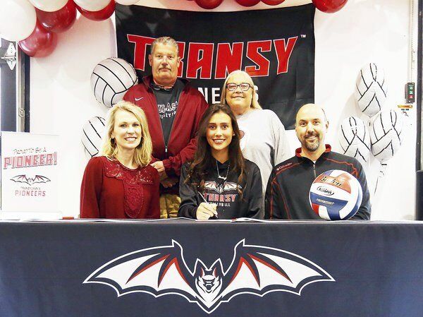 Lindsey Horn signs with Transylvania University
